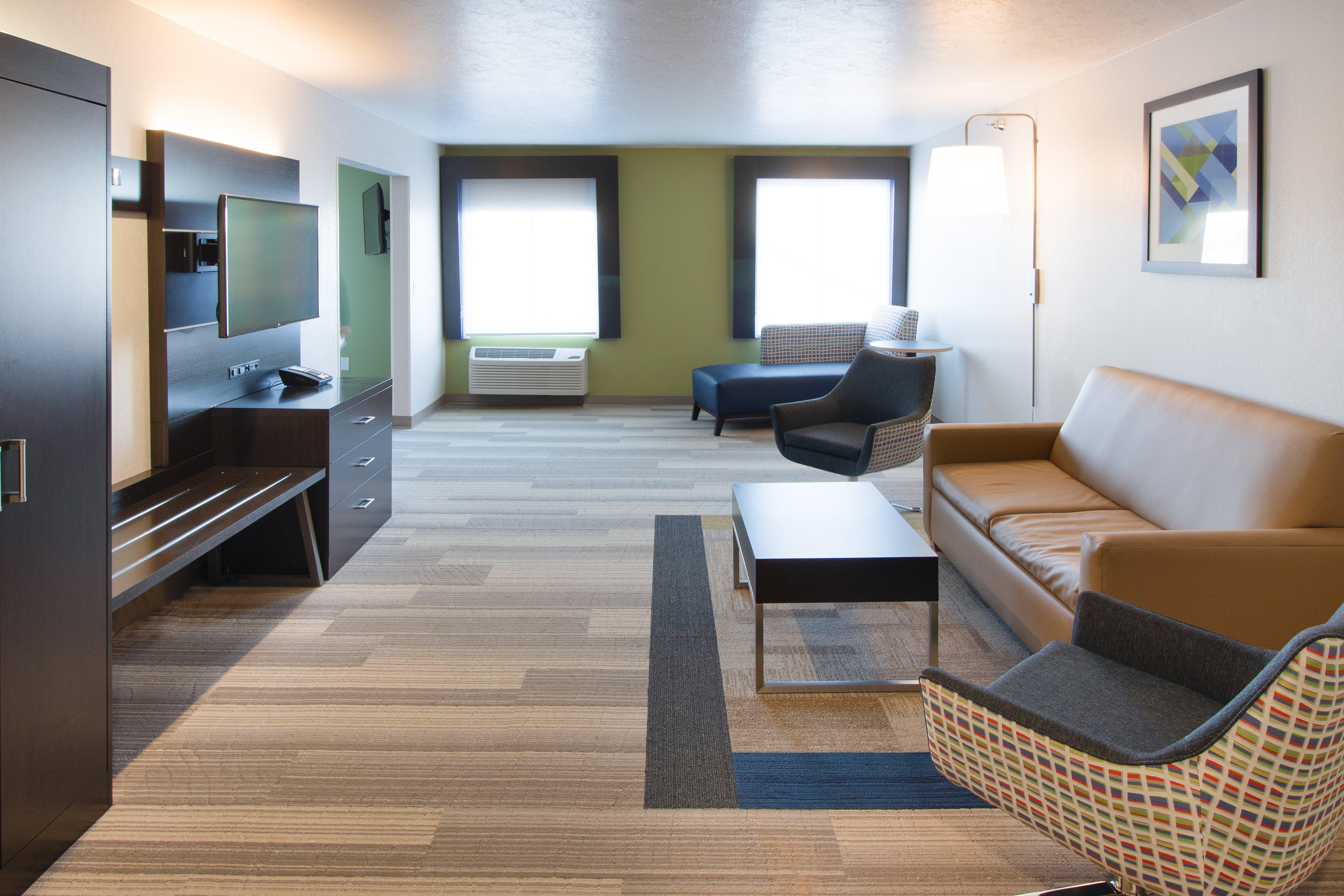 Holiday Inn Express & Suites - Worthington By Ihg Exterior foto