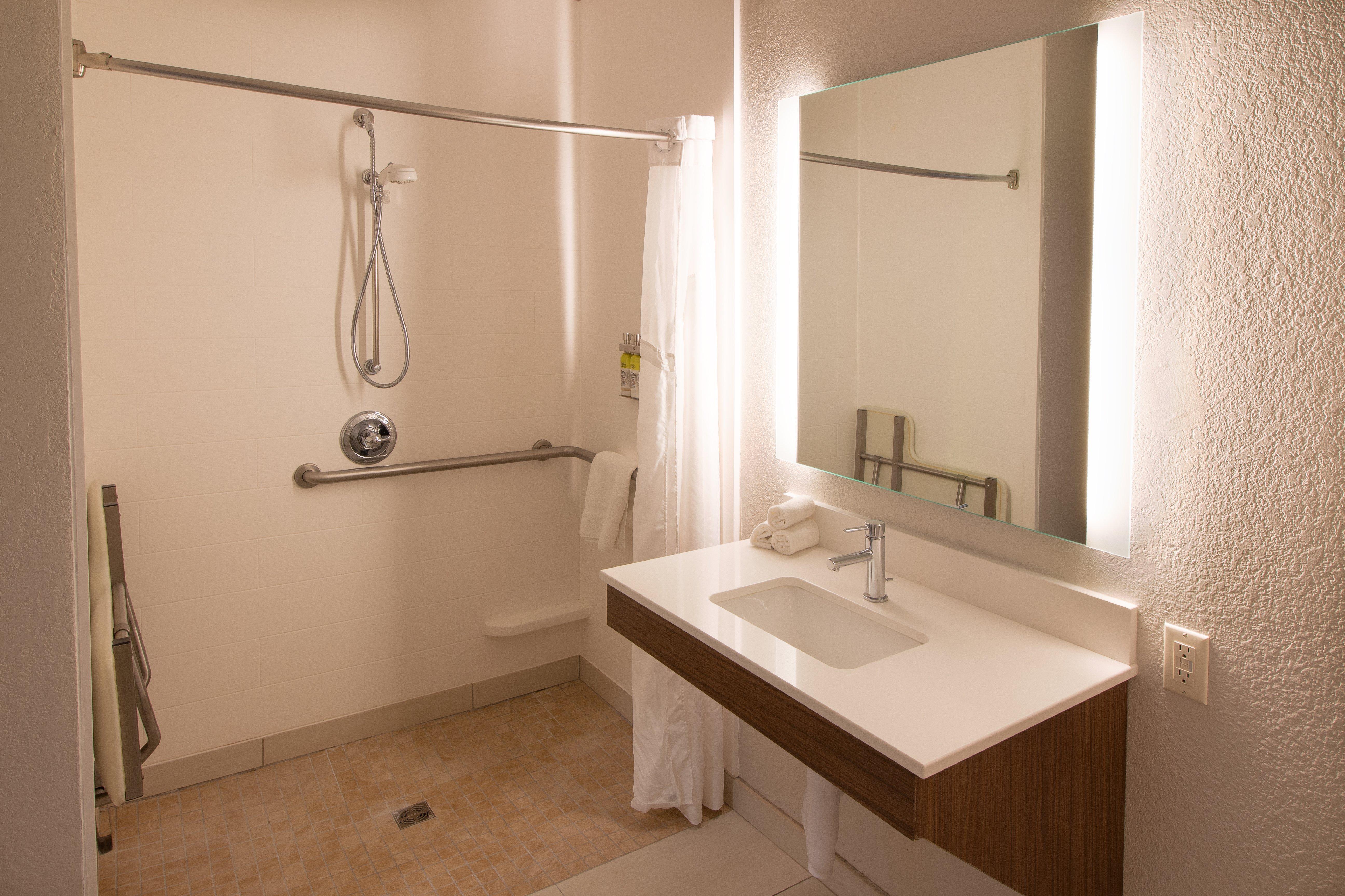 Holiday Inn Express & Suites - Worthington By Ihg Exterior foto