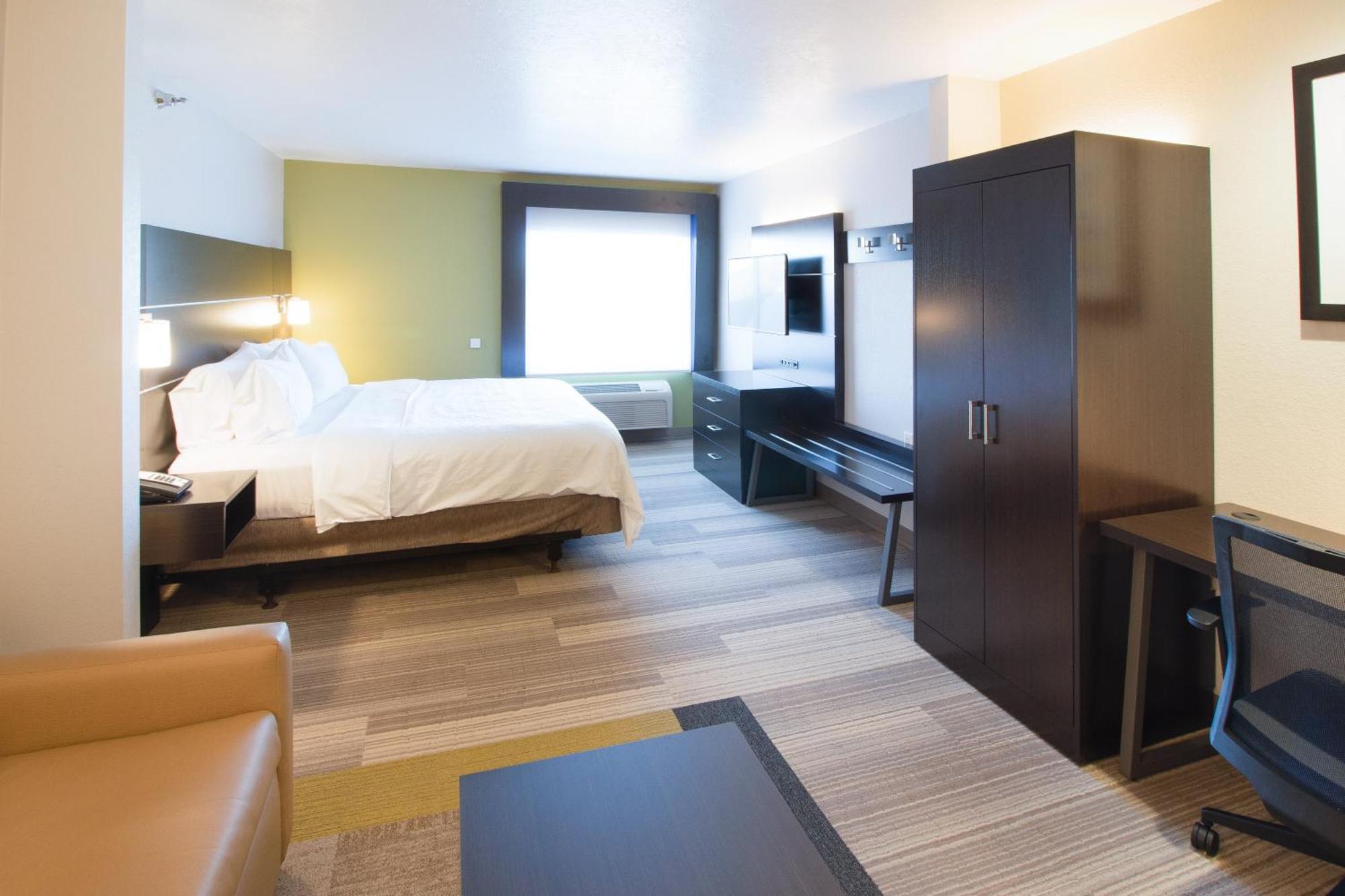 Holiday Inn Express & Suites - Worthington By Ihg Exterior foto