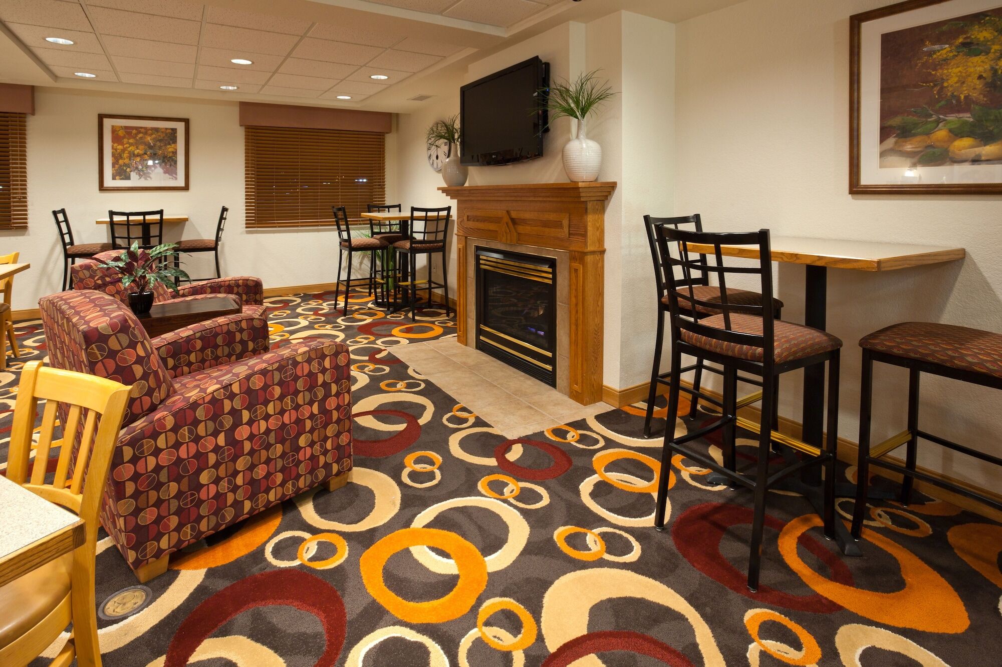 Holiday Inn Express & Suites - Worthington By Ihg Exterior foto