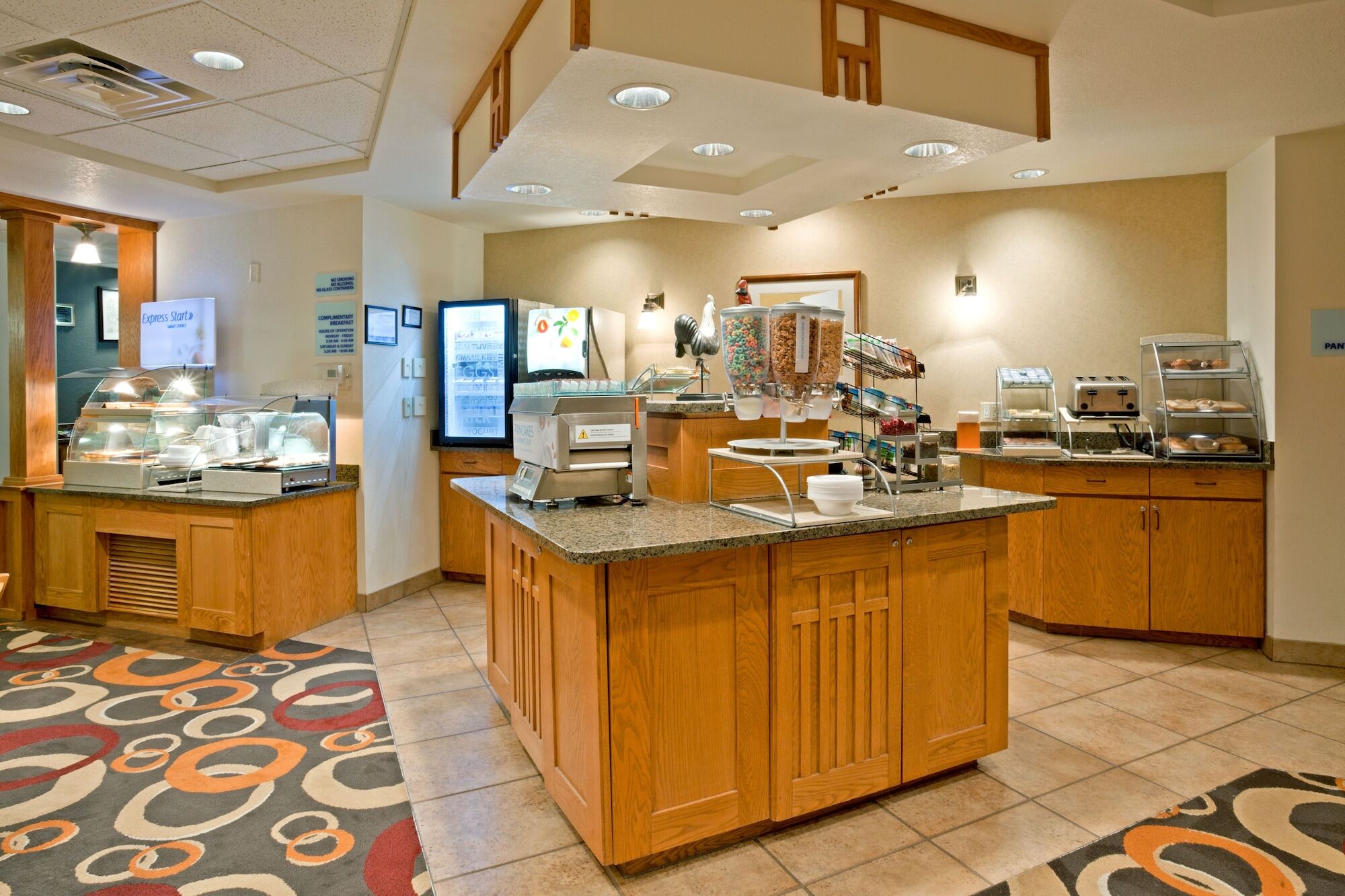 Holiday Inn Express & Suites - Worthington By Ihg Exterior foto